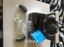 Unitron Quantum 2s behind -the-ear hearing aides (left & right) with batteries